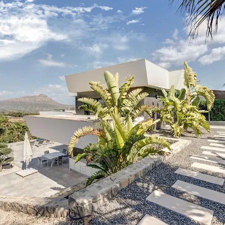 Villa Belvilla By Oyo Casa Leda *